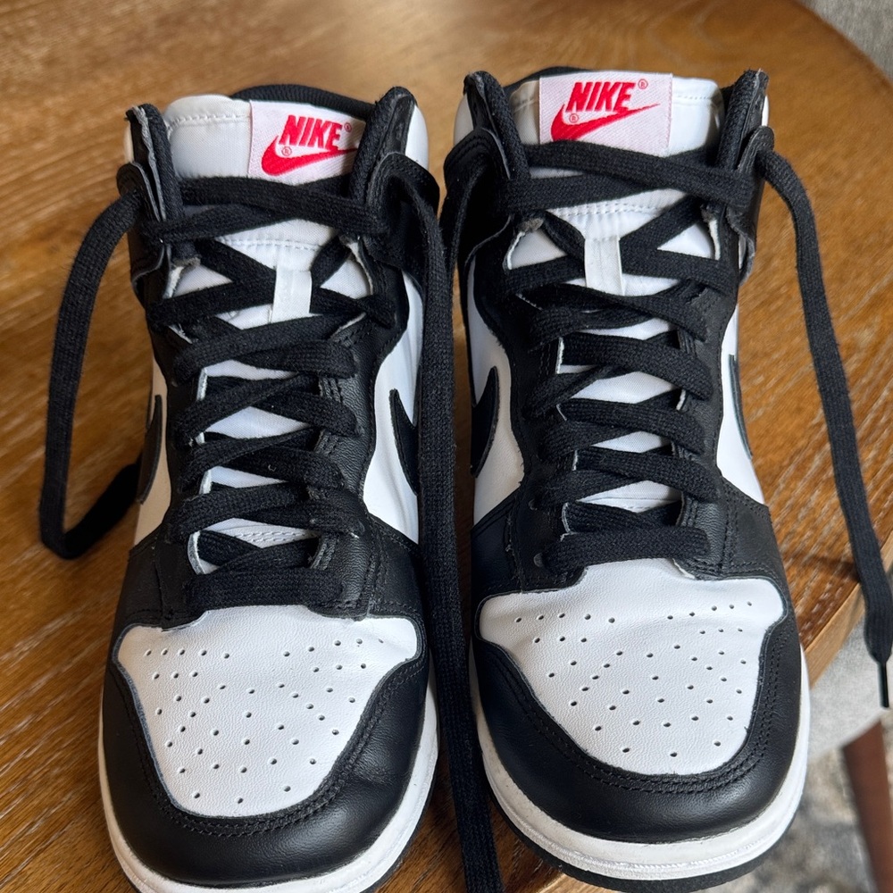 Nike Women’s Black and White High-Top Sneakers - Picture 3 of 7
